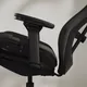 Fractal Refine Gaming Chair Mesh Dark/ Schwarz | Synchro-Tilt Mechanismus, Rückenlehne mit integrierter Lordosenstütze